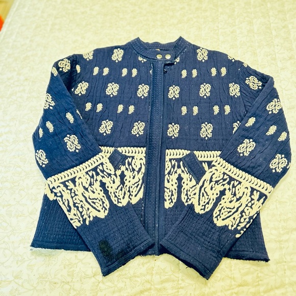 Free People Short Jacket Blue with Cream Accents. Size: 0 - Picture 6 of 8